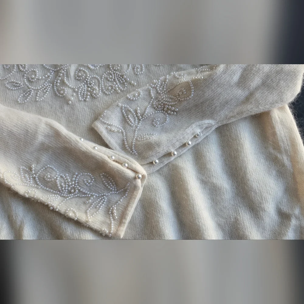 Vintage S.S.G.Catherine Lover Long Sweater Cream with Embroidered Details SizeM